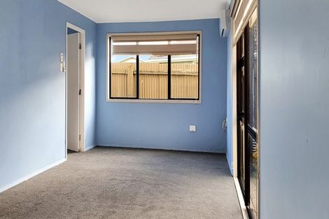 Photo of property in 28 Middlemore Crescent, Papatoetoe, Auckland, 2025