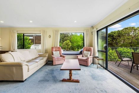 Photo of property in 37 Cochrane Avenue, Arkles Bay, Whangaparaoa, 0932