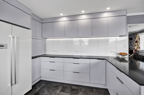 Photo of property in 37a Sunnyvale Street, Bell Block, New Plymouth, 4312