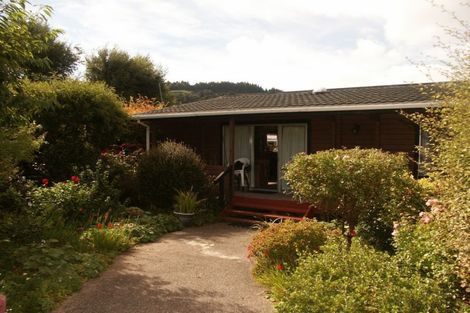 Photo of property in 4 Blackman Avenue, Sawyers Bay, Port Chalmers, 9023