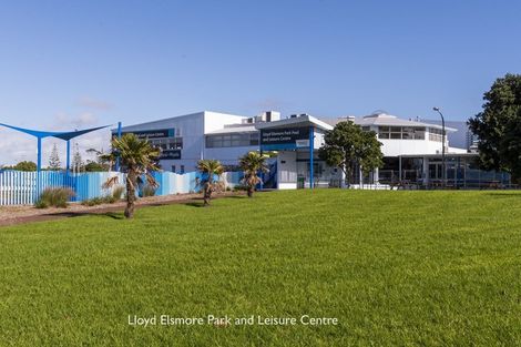 Photo of property in 419 Pakuranga Road, Pakuranga Heights, Auckland, 2010