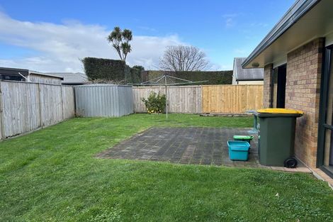 Photo of property in 2 Waipuna Place, Rototuna, Hamilton, 3210