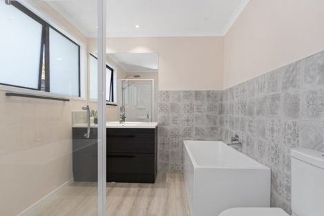 Photo of property in 14 Flinders Place, Welcome Bay, Tauranga, 3112