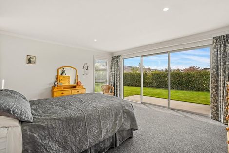 Photo of property in 15 De Bettencor Place, Mount Pisa, Cromwell, 9383