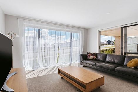 Photo of property in 22 Stingray Drive, Omokoroa, 3114