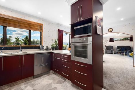 Photo of property in 74 Kinmont Crescent, Kinmont Park, Mosgiel, 9024