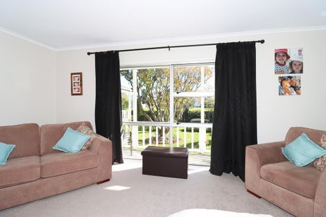 Photo of property in 8 Lincoln Road, Carterton, 5713