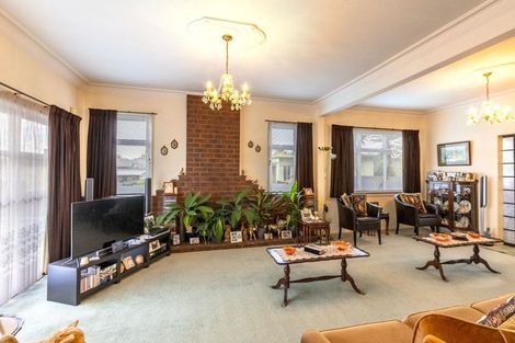 Photo of property in 30 Napier Road, Havelock North, 4130