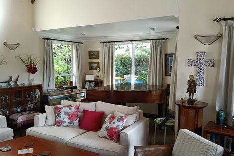 Photo of property in 16 Furneaux Grove, Whitby, Porirua, 5024