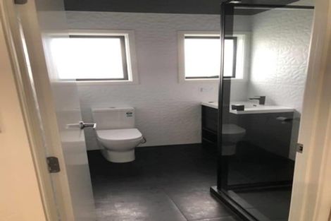 Photo of property in 3/4 Karaka Street, New Lynn, Auckland, 0600