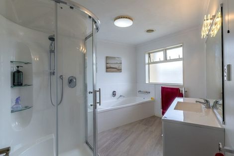 Photo of property in 15 Datum Way, Paraparaumu, 5032