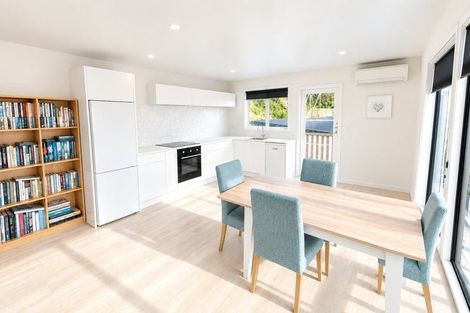 Photo of property in 43a Harbour View Road, Northland, Wellington, 6012