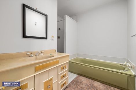 Photo of property in 1/210 Devonport Road, Tauranga, 3110