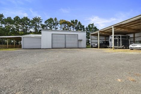 Photo of property in 435 Barrett Road, Omata, New Plymouth, 4374