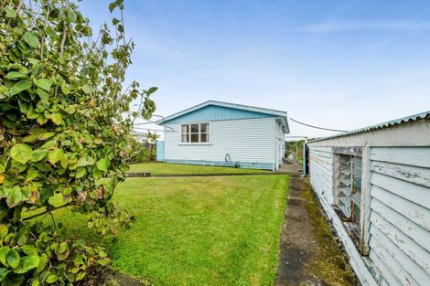Photo of property in 79 Omata Road, Marfell, New Plymouth, 4310