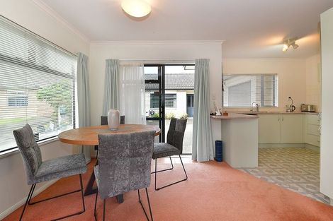 Photo of property in 12 Francis Skinner Place, Orewa, 0931