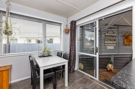 Photo of property in 122 Harlech Street, Mayfair, Hastings, 4122