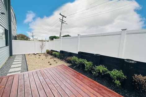 Photo of property in 8a Ringwood Street, Torbay, Auckland, 0630