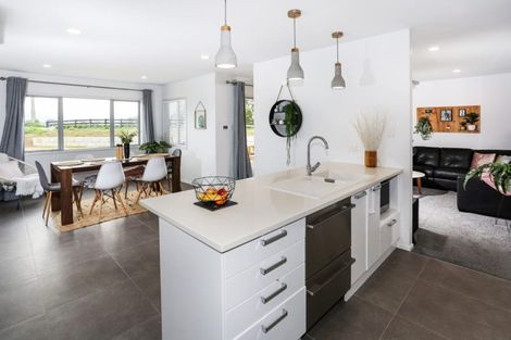 Photo of property in 62 Pioneer Road, Pokeno, 2471