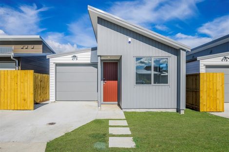 Photo of property in 15 Fredrick Hanson Road, Papakura, 2110