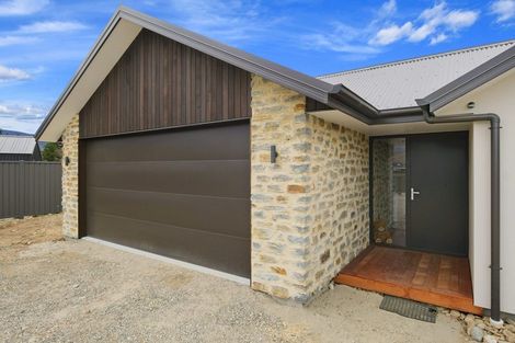 Photo of property in 16 Pegasus Court, Mount Pisa, Cromwell, 9383