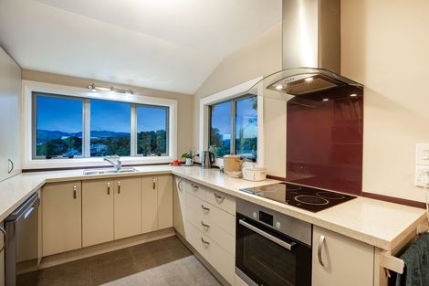 Photo of property in 61 Bayview Road, Paremata, Porirua, 5024