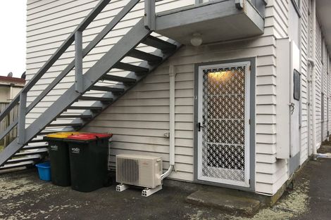 Photo of property in 28f Leighton Avenue, Waiwhetu, Lower Hutt, 5010