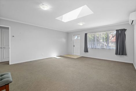 Photo of property in 1 Dunbarton Drive, Ranui, Auckland, 0612