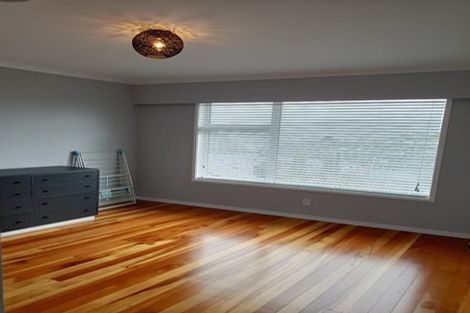 Photo of property in 42 Turville Crescent, Newlands, Wellington, 6037