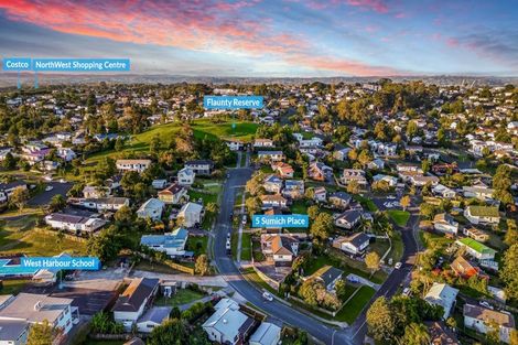 Photo of property in 5 Sumich Place, West Harbour, Auckland, 0618