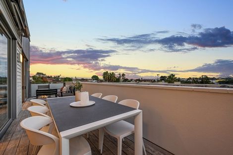 Photo of property in Maison Apartments, 112/16 Huron Street, Takapuna, Auckland, 0622