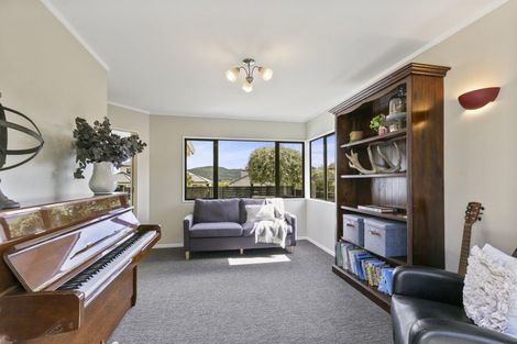 Photo of property in 141 Woodman Drive, Tawa, Wellington, 5028