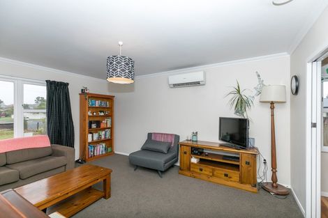 Photo of property in 70 Mount View Road, Melville, Hamilton, 3206
