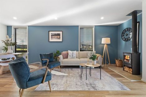 Photo of property in 6 Learning Rock Lane, Wanaka, 9305