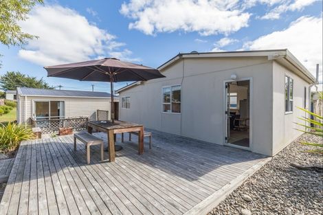 Photo of property in 15 Barling Street, Himatangi Beach, Foxton, 4891