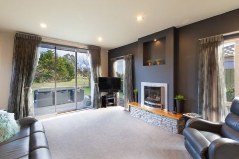 Photo of property in 6 Seacroft Place, Waimairi Beach, Christchurch, 8083