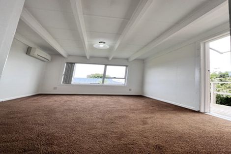 Photo of property in 93 Henderson Valley Road, Henderson, Auckland, 0612