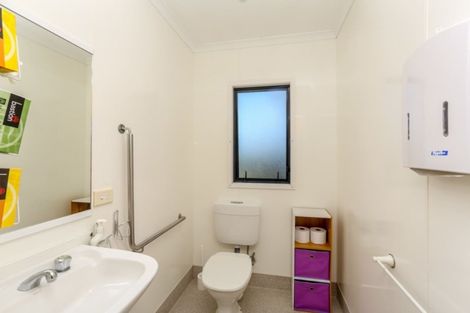 Photo of property in 437 Carrington Street, Upper Vogeltown, New Plymouth, 4310
