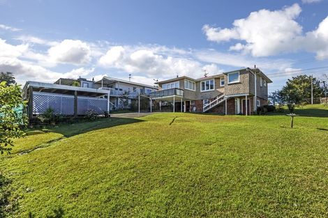 Photo of property in 13 Newington Road, Henderson, Auckland, 0612