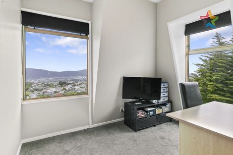Photo of property in 33 Acacia Avenue, Maungaraki, Lower Hutt, 5010