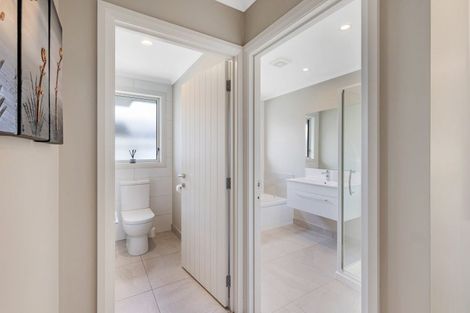 Photo of property in 11 Monaco Grove, Fitzherbert, Palmerston North, 4410