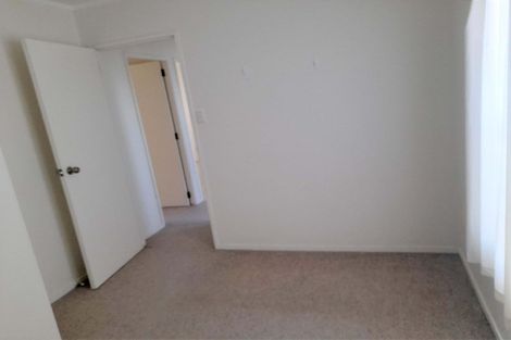 Photo of property in 1/29 De Quincey Terrace, Highland Park, Auckland, 2010
