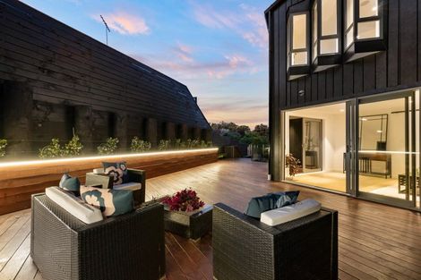 Photo of property in 61a Churchill Road, Murrays Bay, Auckland, 0630