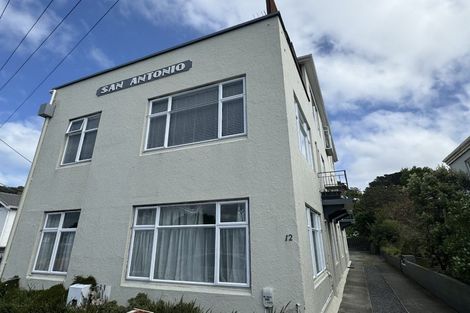 Photo of property in San Antonio Flats, 2/12 Kilbirnie Crescent, Kilbirnie, Wellington, 6022