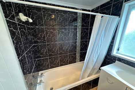 Photo of property in 45 Hobsonville Road, West Harbour, Auckland, 0618