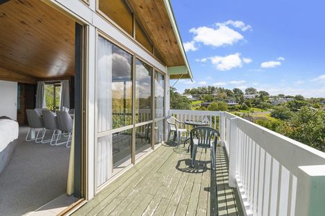Photo of property in 2/442 Beach Road, Murrays Bay, Auckland, 0630
