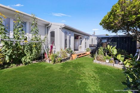 Photo of property in 8 Omata Road, Westown, New Plymouth, 4310