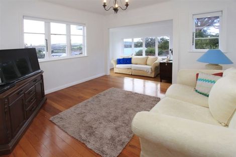 Photo of property in 42 Everard Avenue, Army Bay, Whangaparaoa, 0930