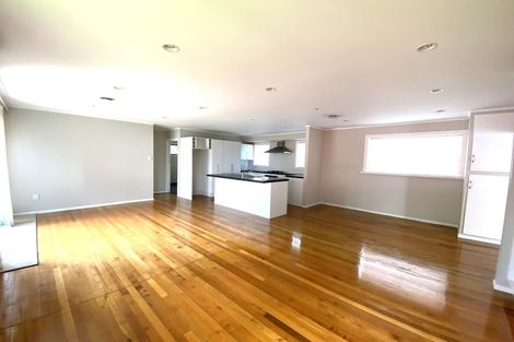 Photo of property in 35a Savoy Road, Glen Eden, Auckland, 0602