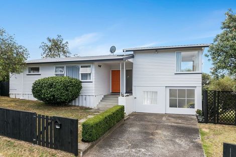 Photo of property in 39 Riverhills Avenue, Pakuranga Heights, Auckland, 2010